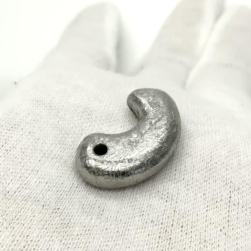 世界的に 希少 まがたま 】 勾玉 ギベオン/メテオライト 隕石 レア 鉄隕石 その他