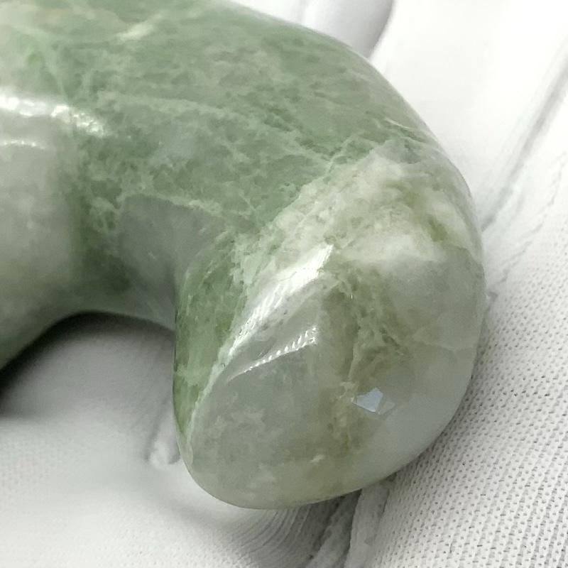 【新品未使用】希少、小滝産天然無加工の糸魚川翡翠白と青12mm美しいブレスレット 糸魚川翡翠小滝産12mm18玉ブレスレット