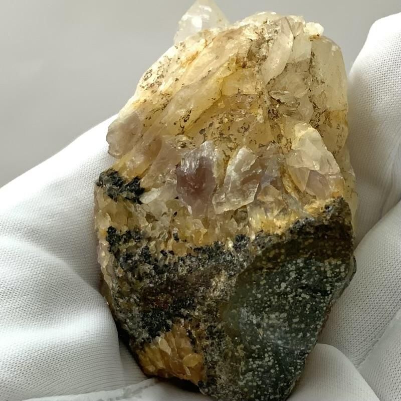 秋田県荒川鉱山産水晶 原石 】クォーツ quartz 天然石 万能石 秋田県荒川鉱山産水晶 原石 】クォーツ quartz 天然石 万能石