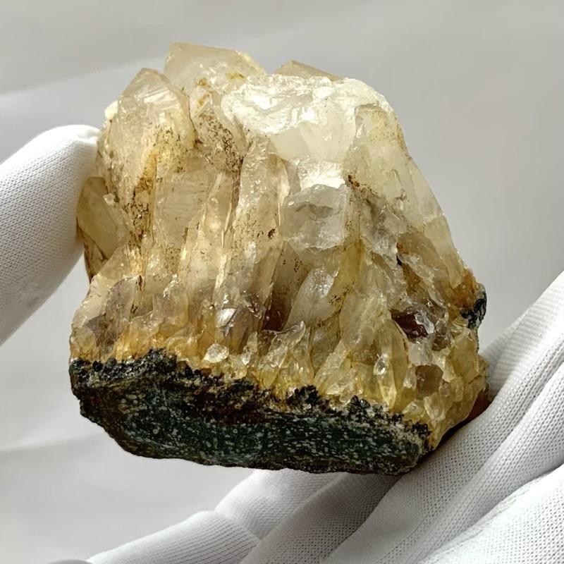 秋田県荒川鉱山産水晶 原石 】クォーツ quartz 天然石 万能石