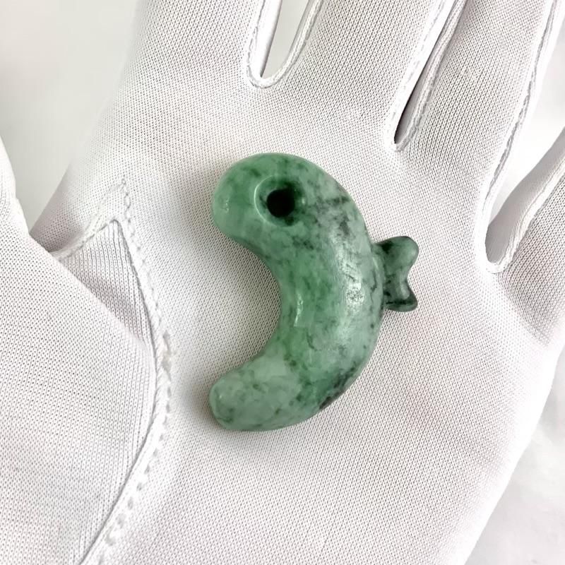 糸魚川翡翠 AAA 子持ち勾玉 】 国産 天然石 糸魚川産翡翠 ひすい 糸魚川翡翠 AAA 子持ち勾玉 】 国産 天然石 糸魚川産翡翠 ひすい