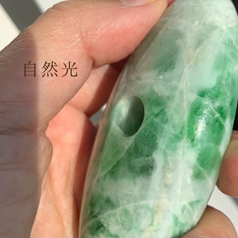 激安正規 糸魚川翡翠 小滝産 ロウカン質アイスジェイド 工芸品