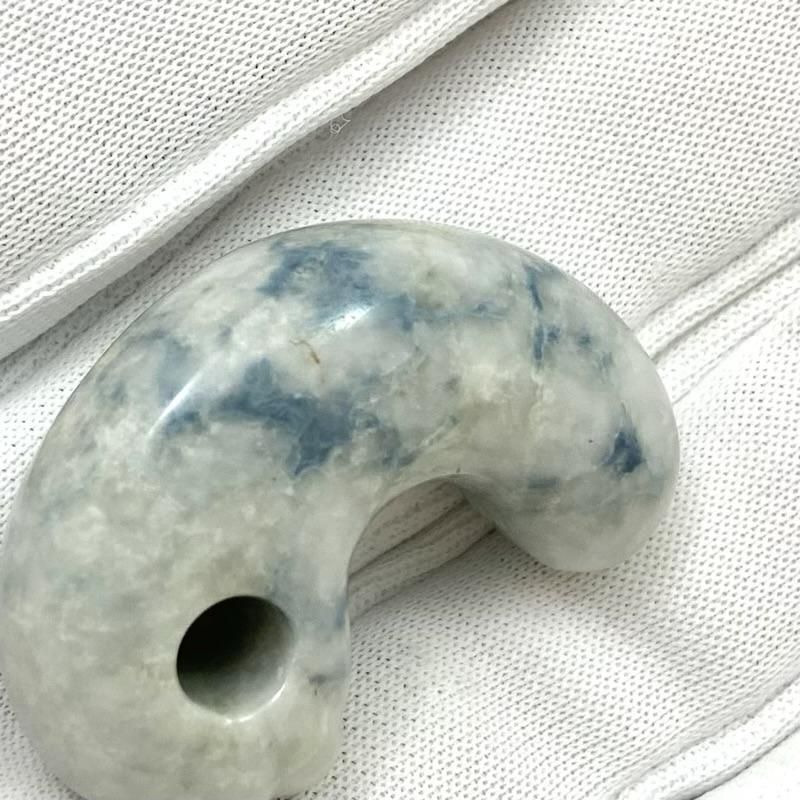 t*t様 横川翡翠勾玉　糸魚川翡翠勾玉　青翡翠　国石 糸魚川翡翠(横川産) 青色 勾玉 獣型 】 国産 天然石 糸魚川産