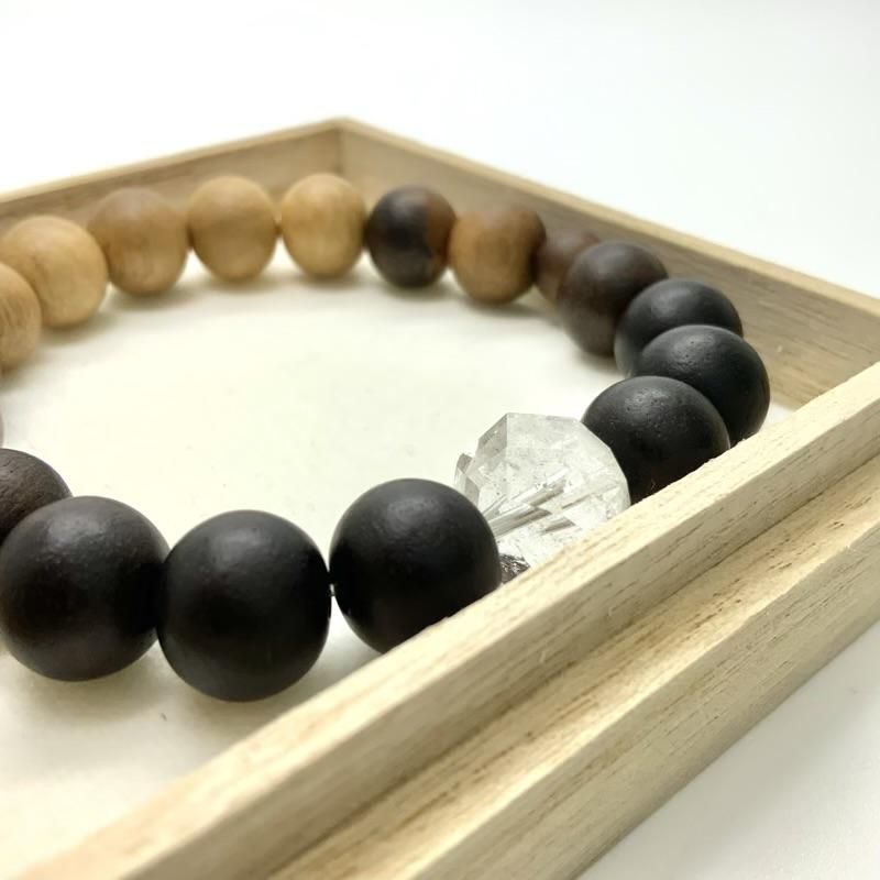 八幡山鉱山産水晶 黒柿 ブレスレット 10mm玉 】 クォーツ quartz