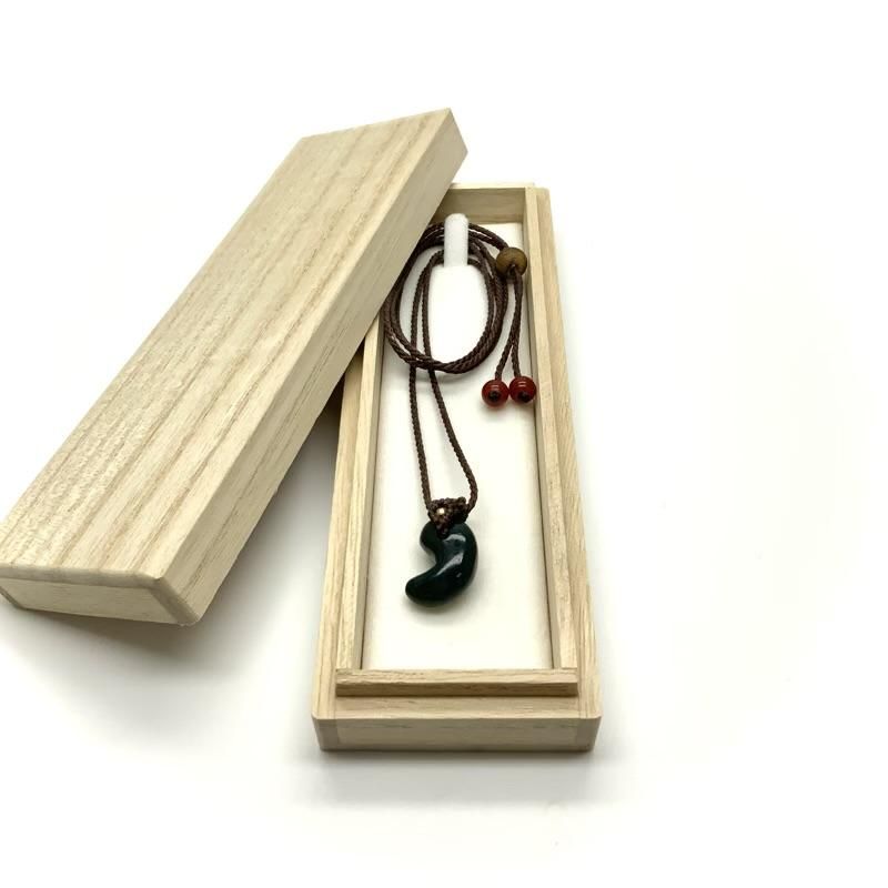 黒白分明！とっても可愛い和田玉の大きめ猫★籽料青花 黒白分明！とっても可愛い和田玉の大きめ猫☆籽料青花