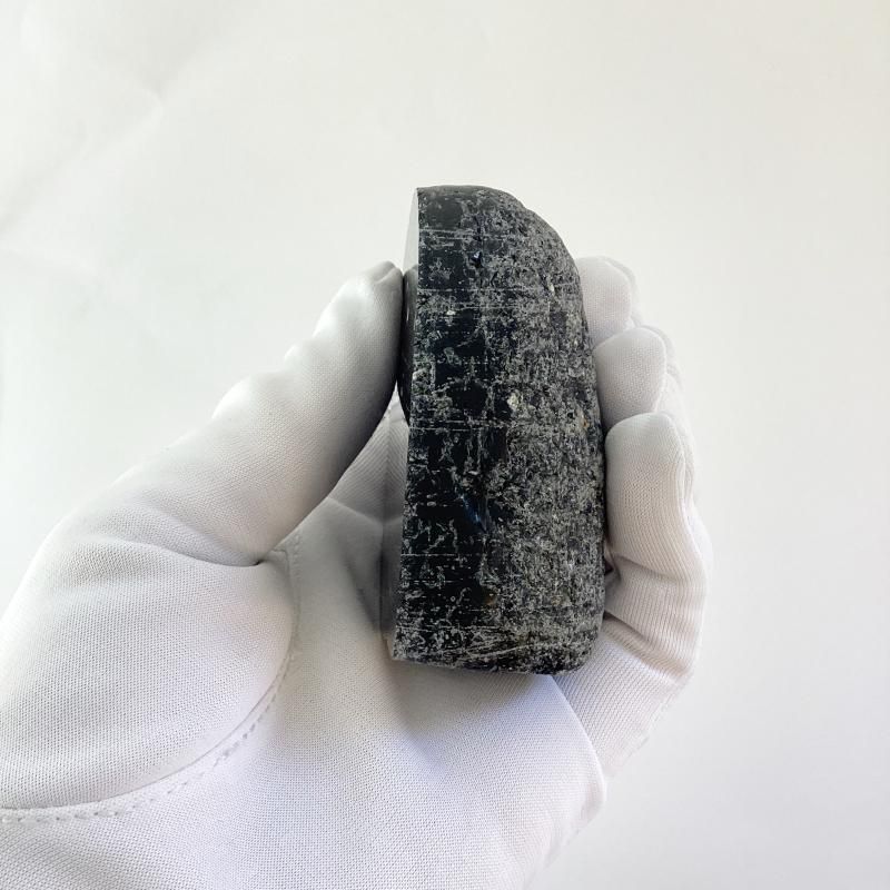 北海道　研磨済黒曜石　飾り球　台座付　天然石　天然ガラス　風水　お守り　打製石器 北海道 研磨済黒曜石 飾り球 台座付 天然石 天然ガラス 風水