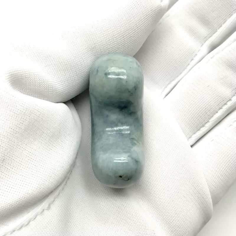 糸魚川翡翠(青翡翠)入りコン沢産 勾玉 巴型 】 青翡翠 国産 糸魚川翡翠(青翡翠)入りコン沢産 勾玉 巴型 】 青翡翠 国産