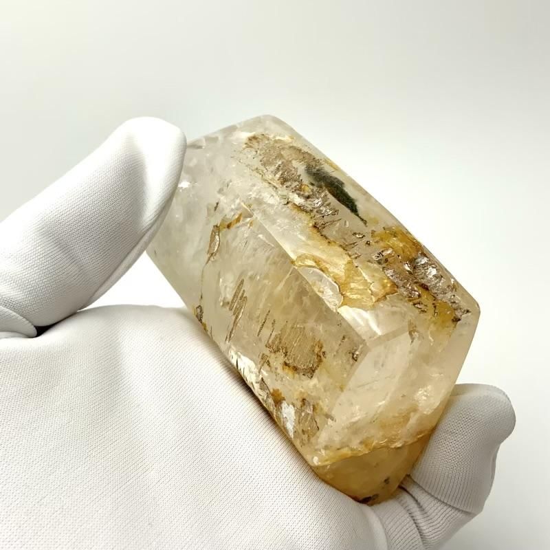 【まみ】水入り水晶・オイルイン水入り水晶 まるで飛行石！？オイルインクォーツ（石油入り水晶）が人気の