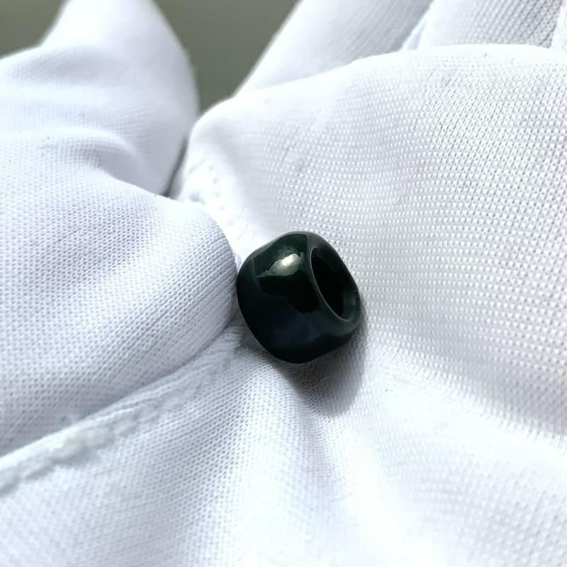 勾玉を含む7点セット ビーズ 碧玉 メノウ 工芸品 お守りセット 勾玉を含む7点セット ビーズ 碧玉 メノウ 工芸品 お守りセット