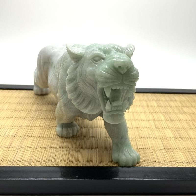 ミャンマー翡翠 虎 】 クォーツ quartz 天然石 万能石 浄化 開運 ミャンマー翡翠 虎 】 クォーツ quartz 天然石 万能石 浄化 開運