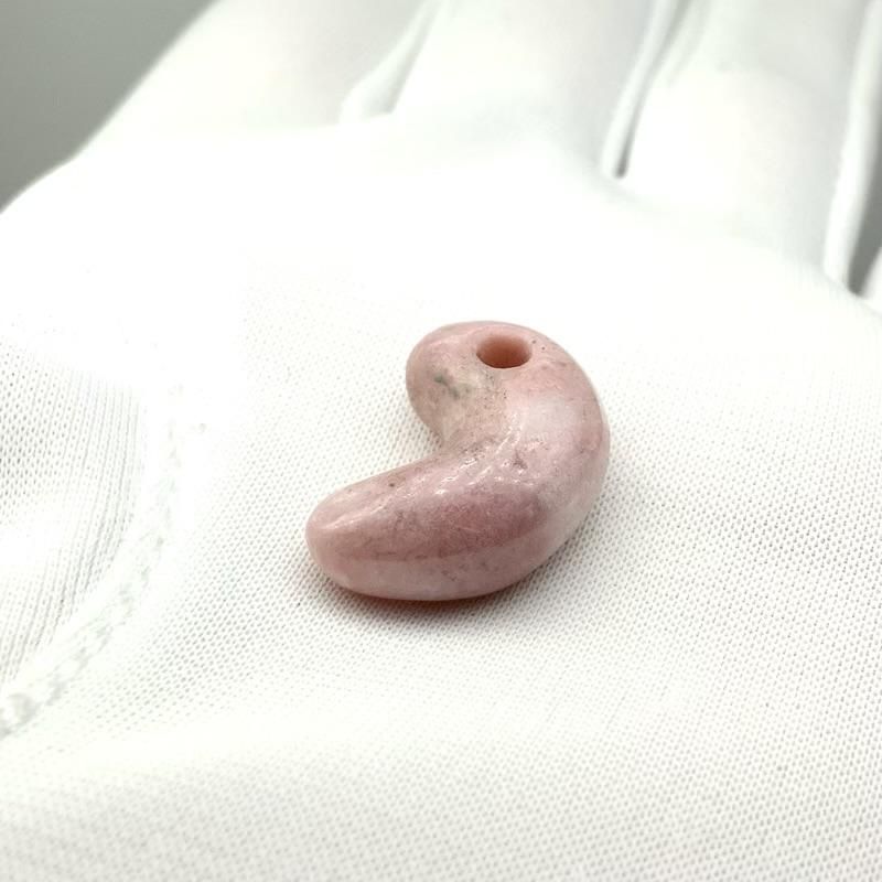 糸魚川産 ピンク翡翠（クリノゾイサイト） 原石