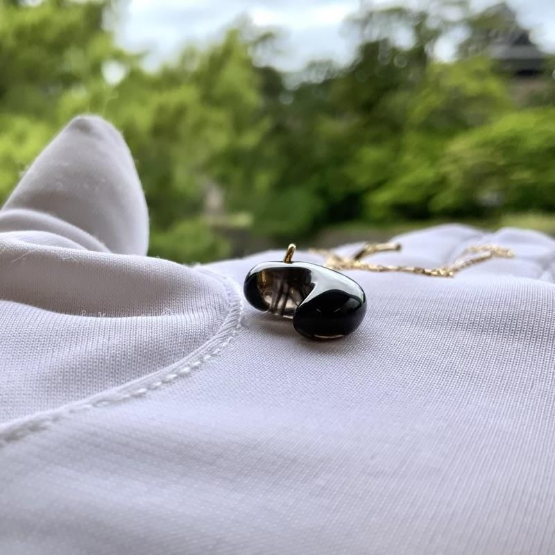 諏訪産黒曜石AAA 勾玉 ペンダント K18】 オブシディアン 長野県産