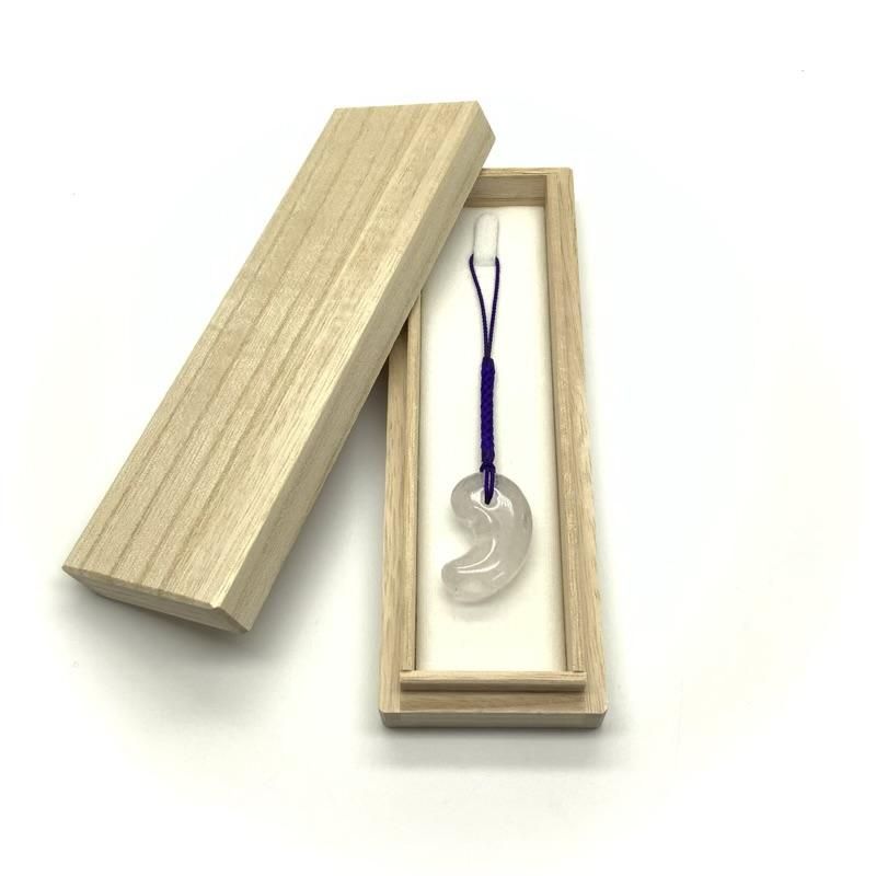 黒平産水晶 AA 勾玉(大) 】 水晶 国産水晶 まがたま 天然石 自然石