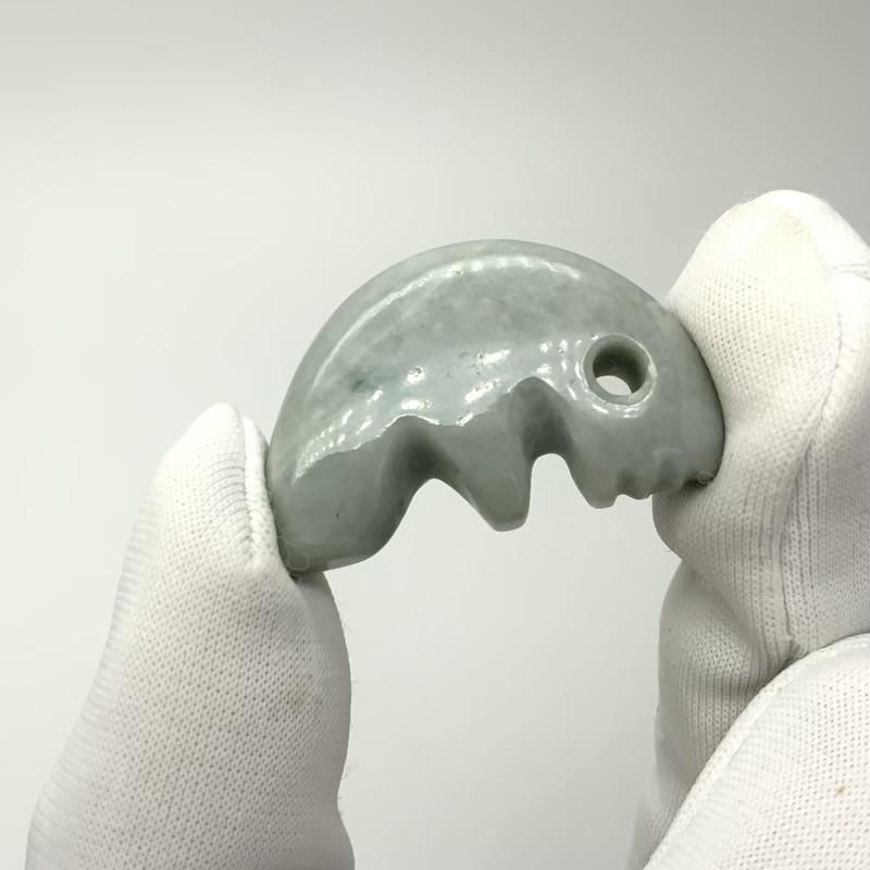 Amazon.co.jp: 糸魚川翡翠 勾玉 置物 小滝産 80mm (theory xyz