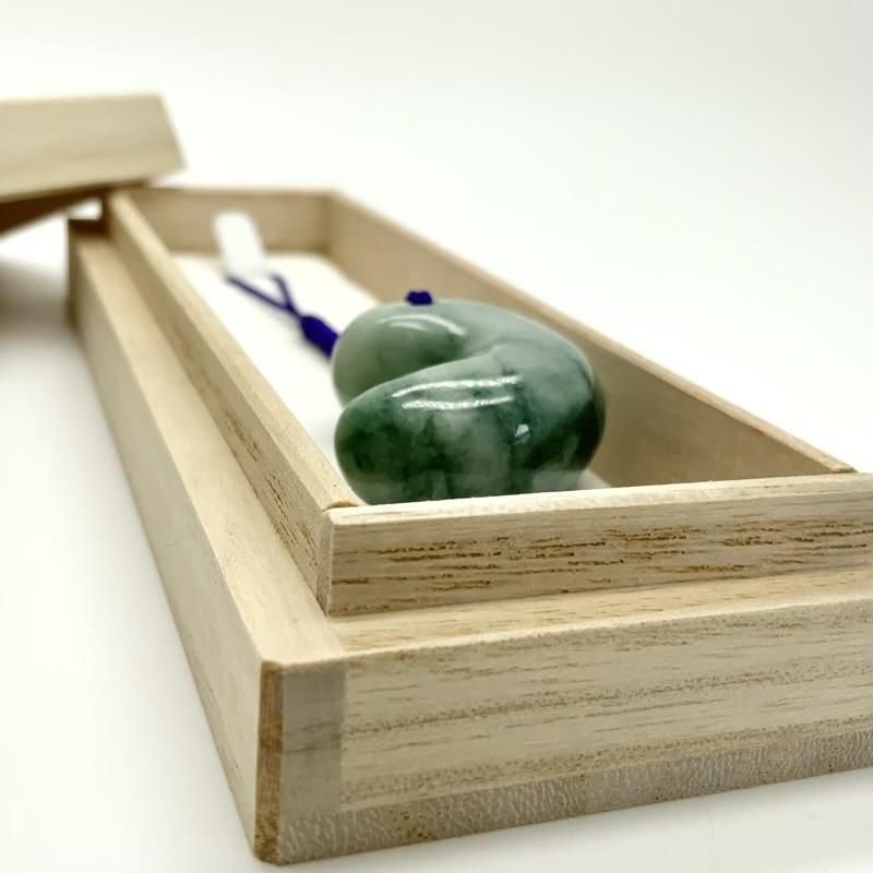 糸魚川翡翠 勾玉 巴型 】 国産 天然石 ひすい ヒスイ Jade