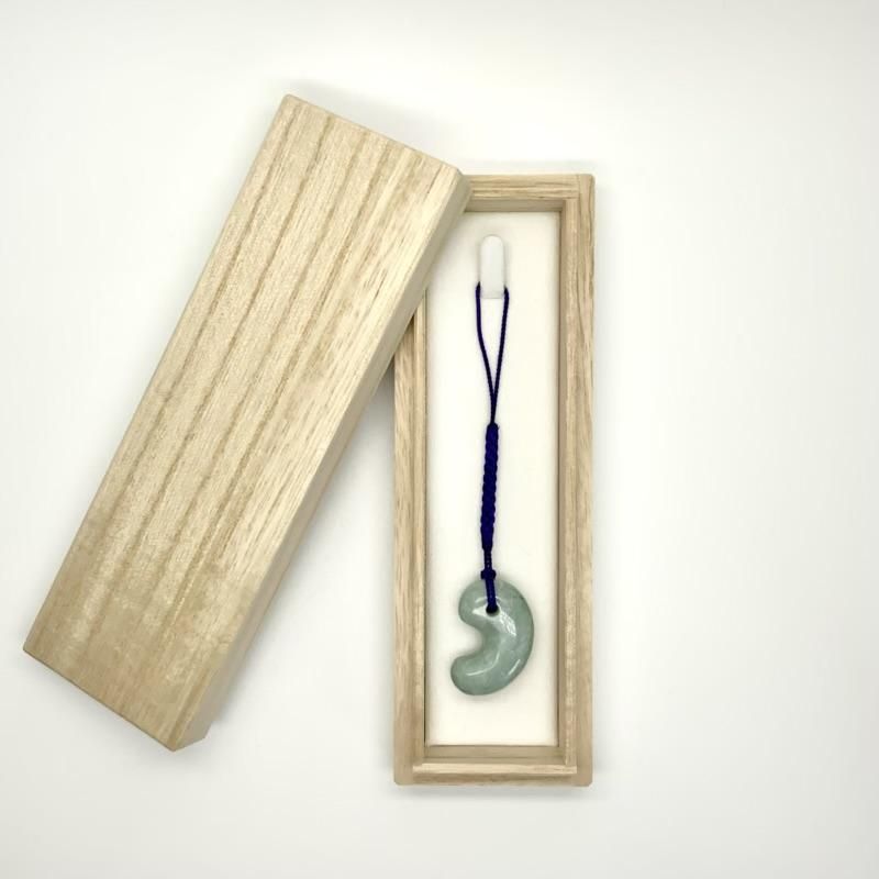 糸魚川翡翠 勾玉 巴型 】 国産 天然石 ひすい ヒスイ Jade カワセミ