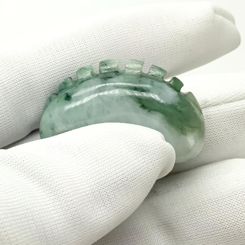 糸魚川翡翠 勾玉 獣型 】 国産 天然石 糸魚川産翡翠 ひすい