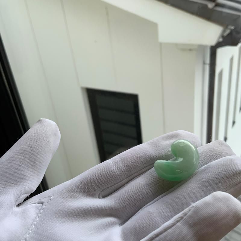 糸魚川翡翠 勾玉 巴型 】 国産 天然石 ひすい ヒスイ Jade