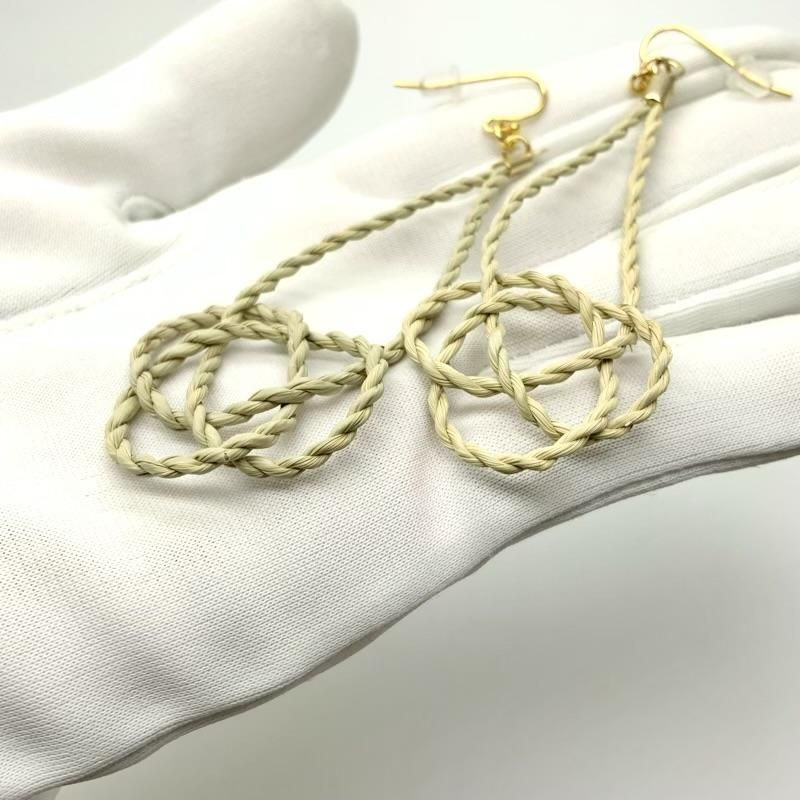 結びのイヤリング・結びのピアス - 真菰ピアス/イヤリング - 】 真菰