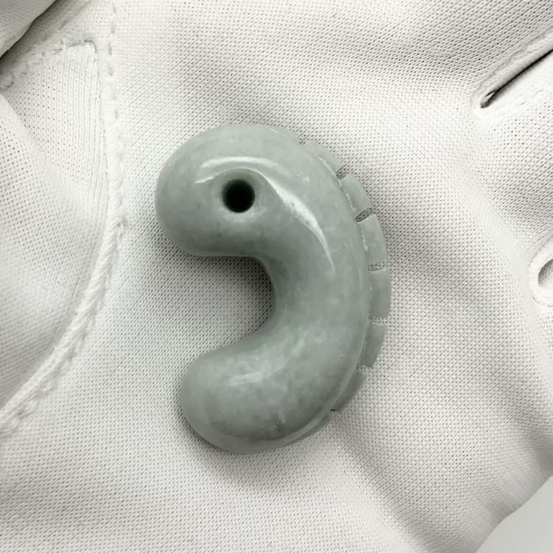 糸魚川翡翠 勾玉 獣型 】 国産 天然石 糸魚川産翡翠 ひすい ヒスイ