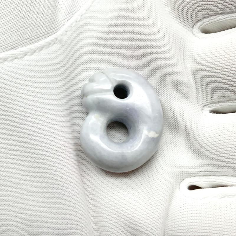 糸魚川翡翠 勾玉 獣型(猿玉) 】 さるだま 国産 天然石 糸魚川産