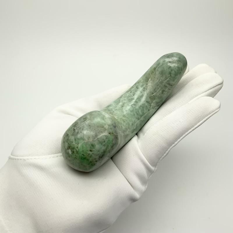 糸魚川翡翠‼️勾玉‼️翡翠（かわせみ）工房で購入品‼️見事な翡翠‼️激安出品‼️送料無料‼️ 楽天市場】糸魚川翡翠勾玉 M09786 翠雅 作 18mm*13mm*7.5mm
