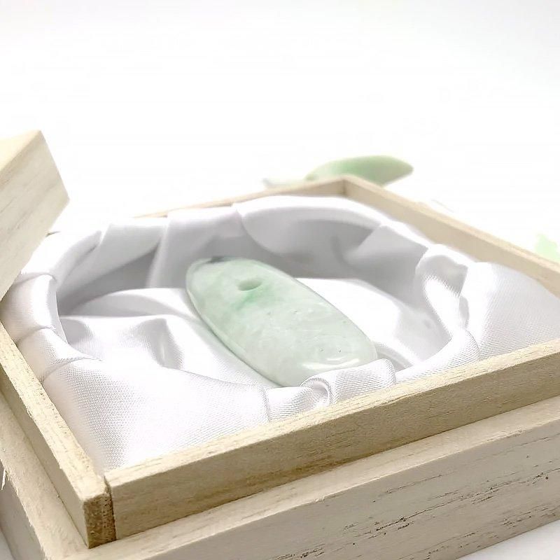 糸魚川翡翠 大珠 唐草模様彫り 】 | めのうの店川島【公式通販