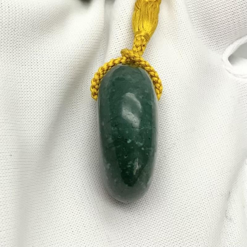 ✳絶品‼️濃厚青緑の碧玉　出雲石勾玉　最高級品　幻の透かし‼️コレクション　鑑別書付 幻の碧玉‼️ 出雲石勾玉*濃厚青緑色 コレクション守護石に