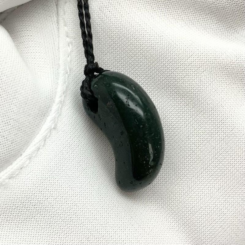✳️パワー秘めた古代からの縁起良い勾玉 花仙山出雲型勾玉 鑑定