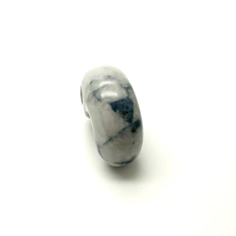 糸魚川翡翠　釣り針型 糸魚川翡翠の通販 | iichi 日々の暮らしを心地よくする