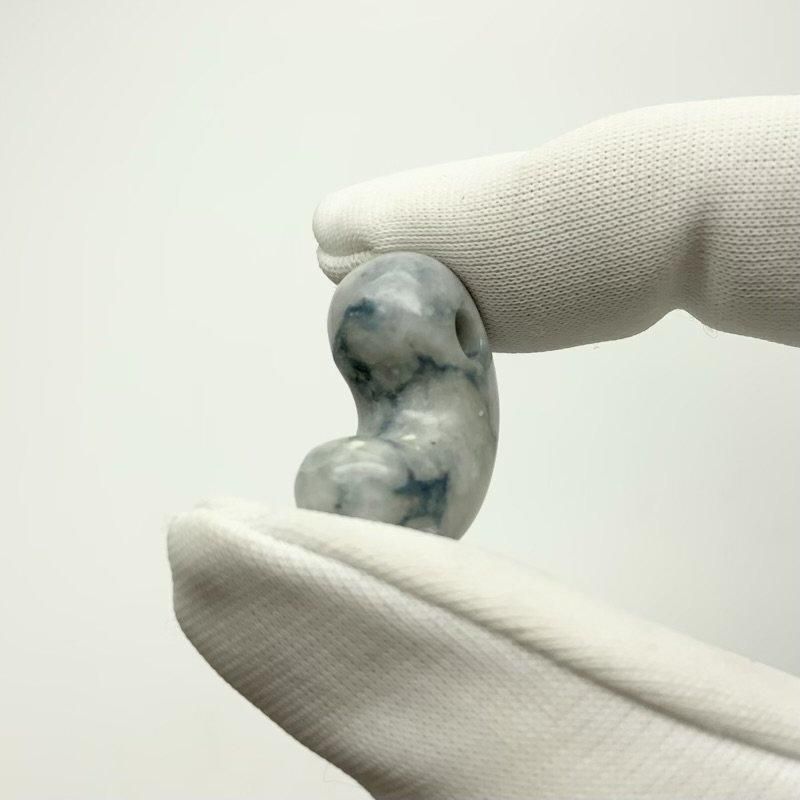 糸魚川翡翠 (横川産) 勾玉 巴型 】 国産 天然石 糸魚川産翡翠