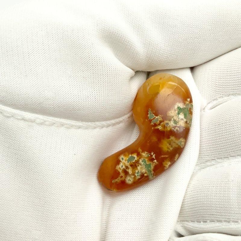 花仙山産めのう 勾玉 】 アンティーク 蔵出し カーネリアン 赤白