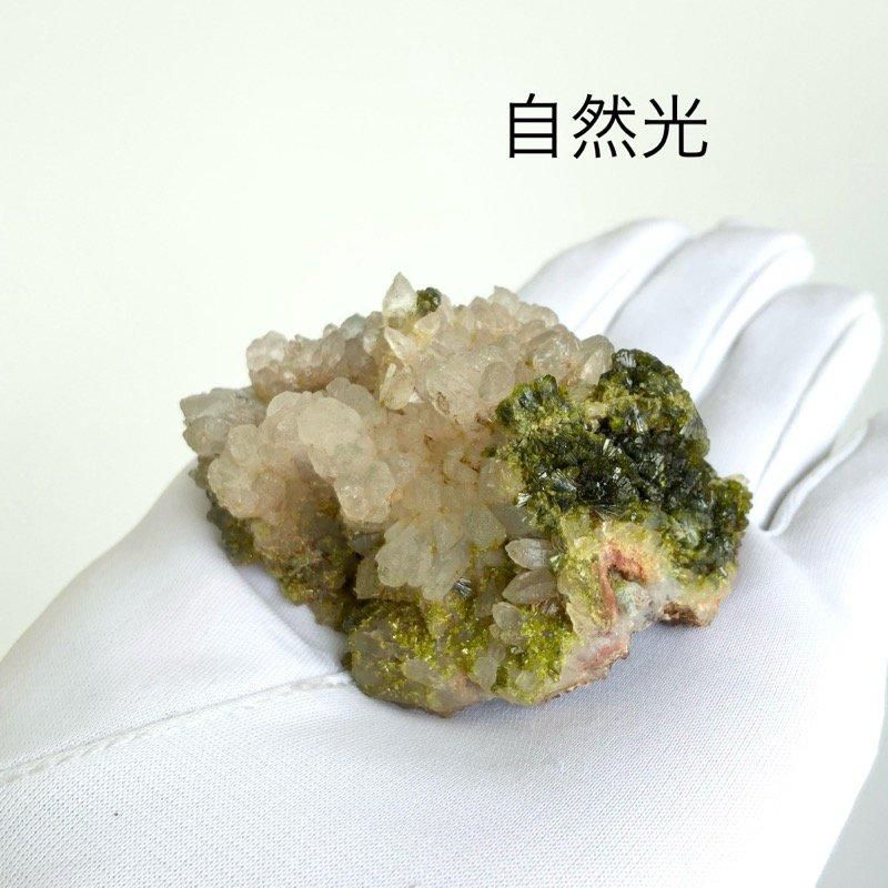 【海外 正規品】 グリーンエピドート/水晶クラスター 】 緑色 epidote 緑簾石 置物