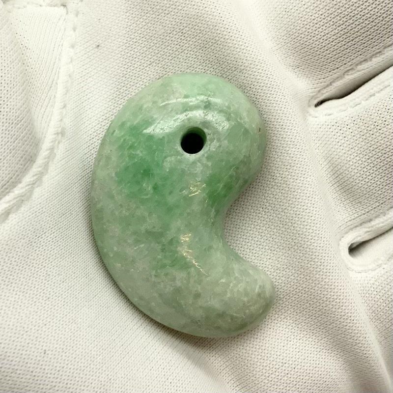 ☆縄文後期。『糸魚川翡翠勾玉』出土品。4.0cm。これ以上の宝石