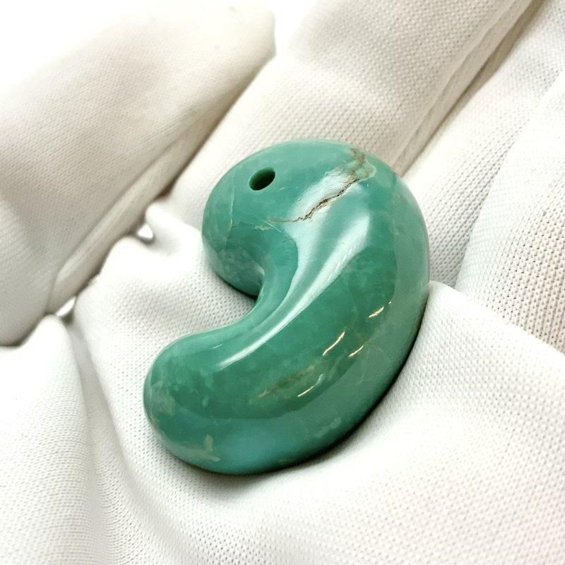 天然石　ターコイズ勾玉 ターコイズ 勾玉 】 トルコ石 まがたま ヒーリング turquoise
