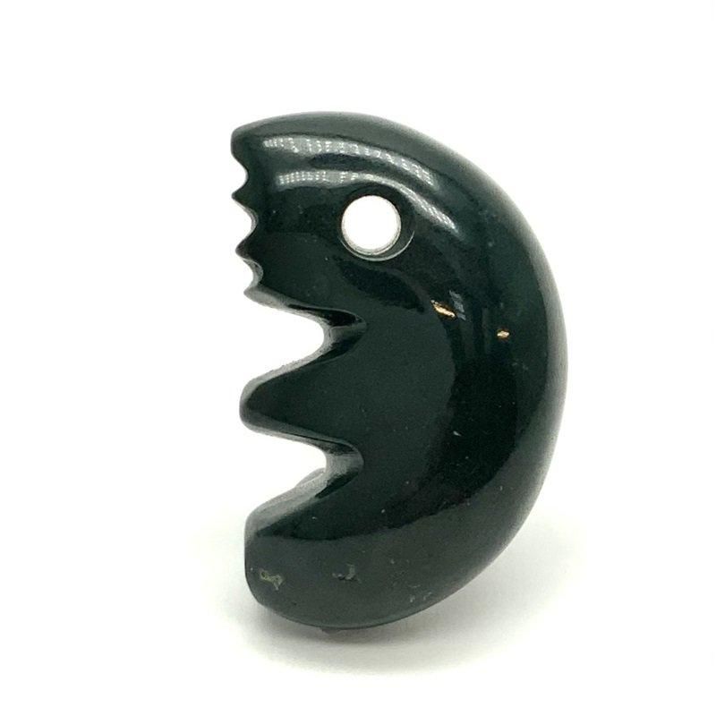 出雲石　勾玉　獣型　鬣型　碧玉　ブラッドストーン 出雲石 勾玉 獣型 鬣型 碧玉 ブラッドストーン