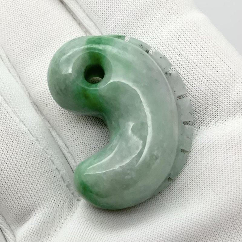 ミャンマー翡翠 勾玉 獣型 】 ひすい ヒスイ Jade 限定品 稀少 ミャンマー翡翠 勾玉 獣型 】 ひすい ヒスイ Jade 限定品 稀少