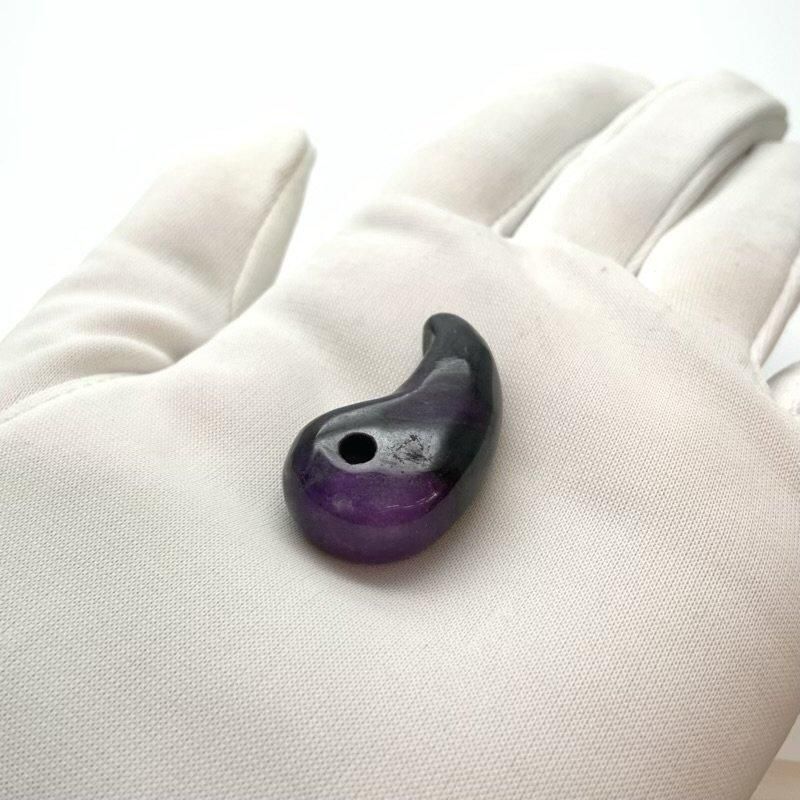 スギライト 勾玉 】 Sugilite 杉石 天然石 magatama - めのうの