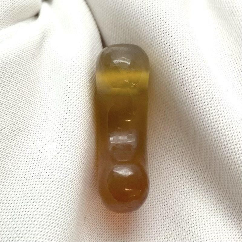 チン妙な石...何これ？値下げ可能 諏訪産黒曜石AAA 勾玉 ペンダント K18】 オブシディアン 長野県