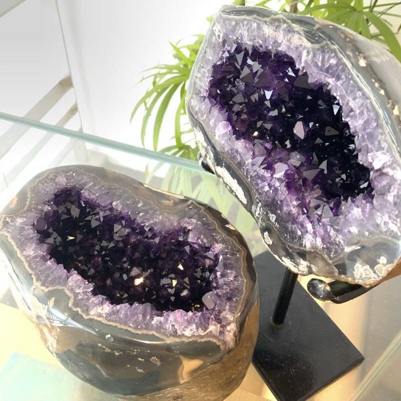 アメシスト ジオード ウルグアイ産 台付き 】 蓋つき アメジスト アメシスト ジオード ウルグアイ産 台付き 】 蓋つき アメジスト