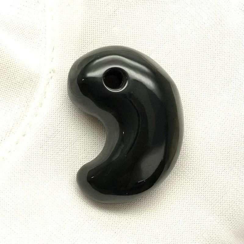 黒曜石　勾玉　２５０７２６－０９ 黒曜石 勾玉 250726－09