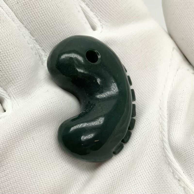 出雲石/碧玉 勾玉(大) AA 獣型 】 国産 花仙山 青めのう 緑 まが