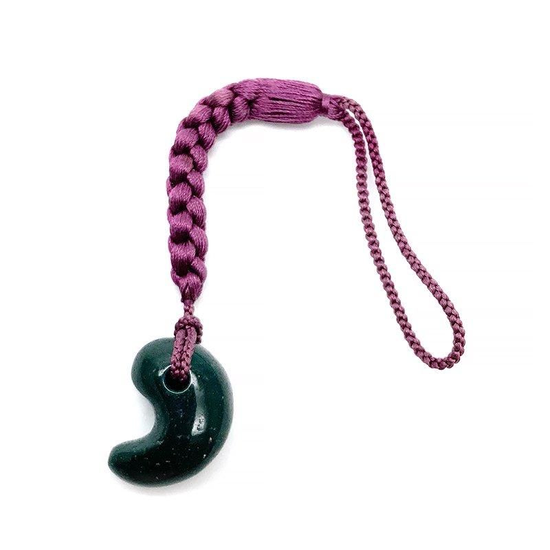 出雲石／碧玉 勾玉 小 AA 巴型 正絹根付紐付き 】 国産 花仙山 青