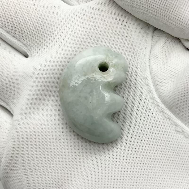 獣形　翡翠勾玉 翡翠 獣型勾玉