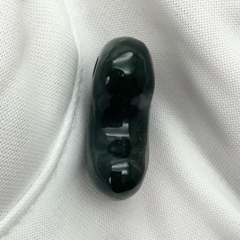 出雲石／碧玉 勾玉 中 A 巴型 】 | めのうの店川島【公式通販】創業