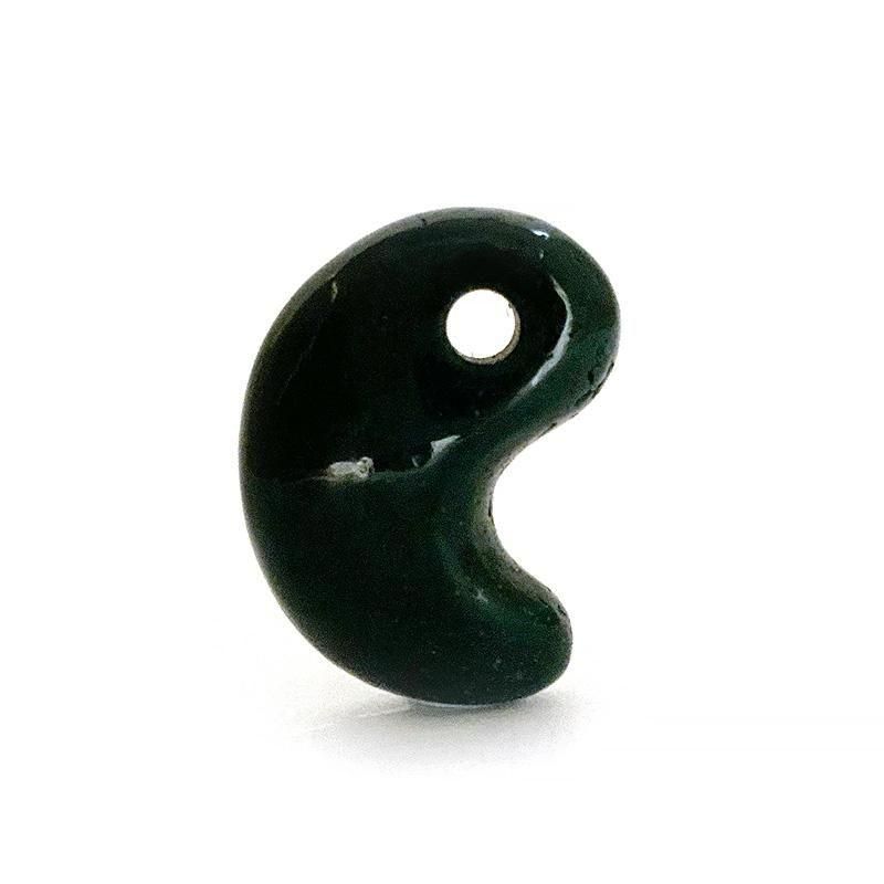 出雲瑪瑙　碧玉勾玉２６mm　伝統工芸士作品 碧玉証明書付き 出雲瑪瑙 碧玉勾玉26mm 伝統工芸士作品 碧玉証明書付き