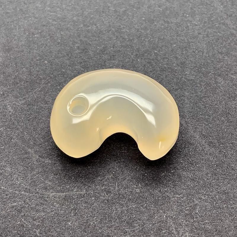 ✳出雲勾玉　1万個に1個しか無いレア勾玉‼️花仙山瑪瑙*芯部位の超極上色彩　鑑別書 ✳出雲勾玉 1万個に1個しか無いレア勾玉‼️花仙山