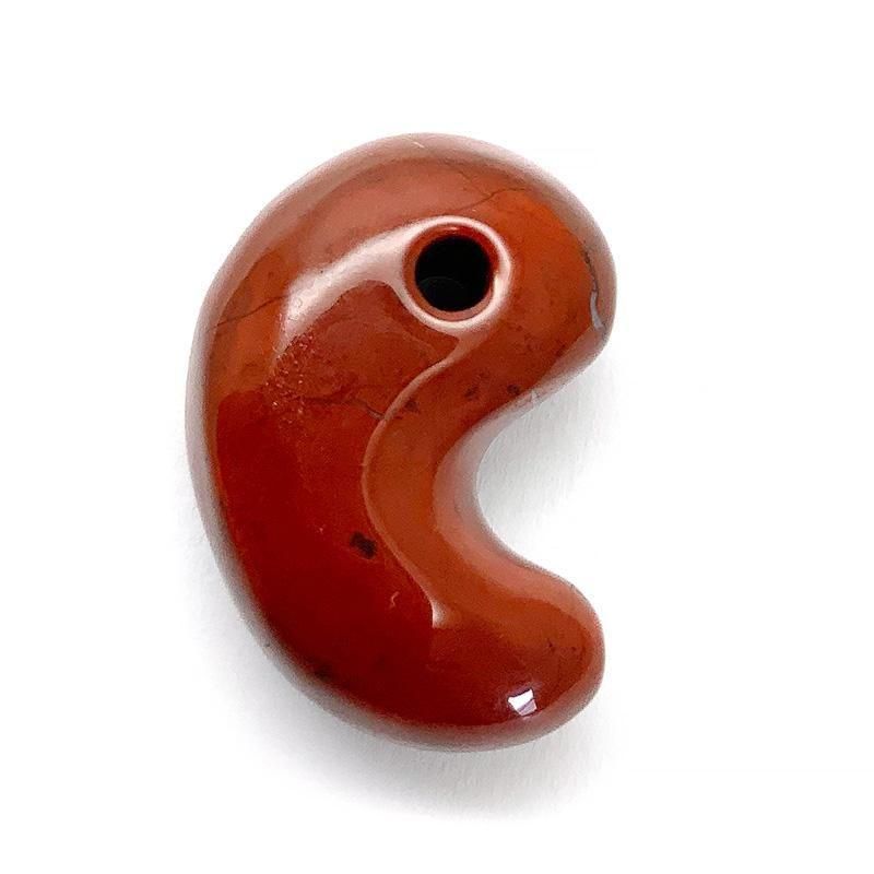 佐渡赤玉石 勾玉 中】 | めのうの店川島【公式通販】創業明治10年