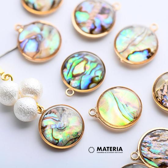 天然素材　アクセサリーまとめて 天然シェルの円形チャーム ゴールド 4個 メタルパーツ 貝 天然素材