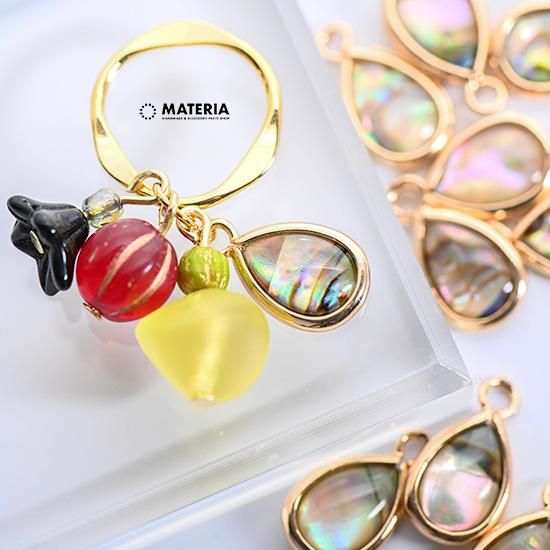 天然シェルのしずく型チャーム小 ゴールド 4個 メタルパーツ 貝 天然